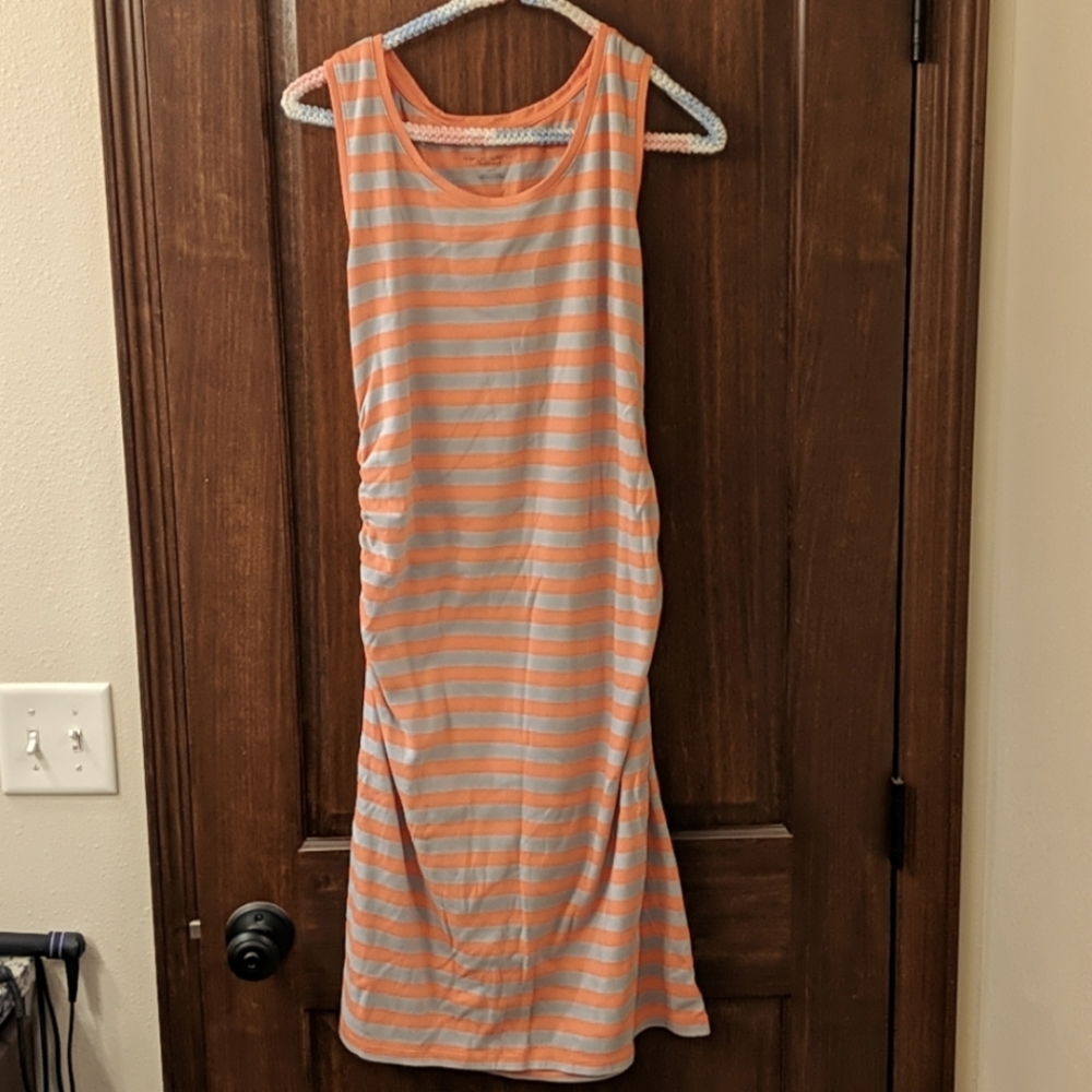 Liz Lange sleeveless maternity dress